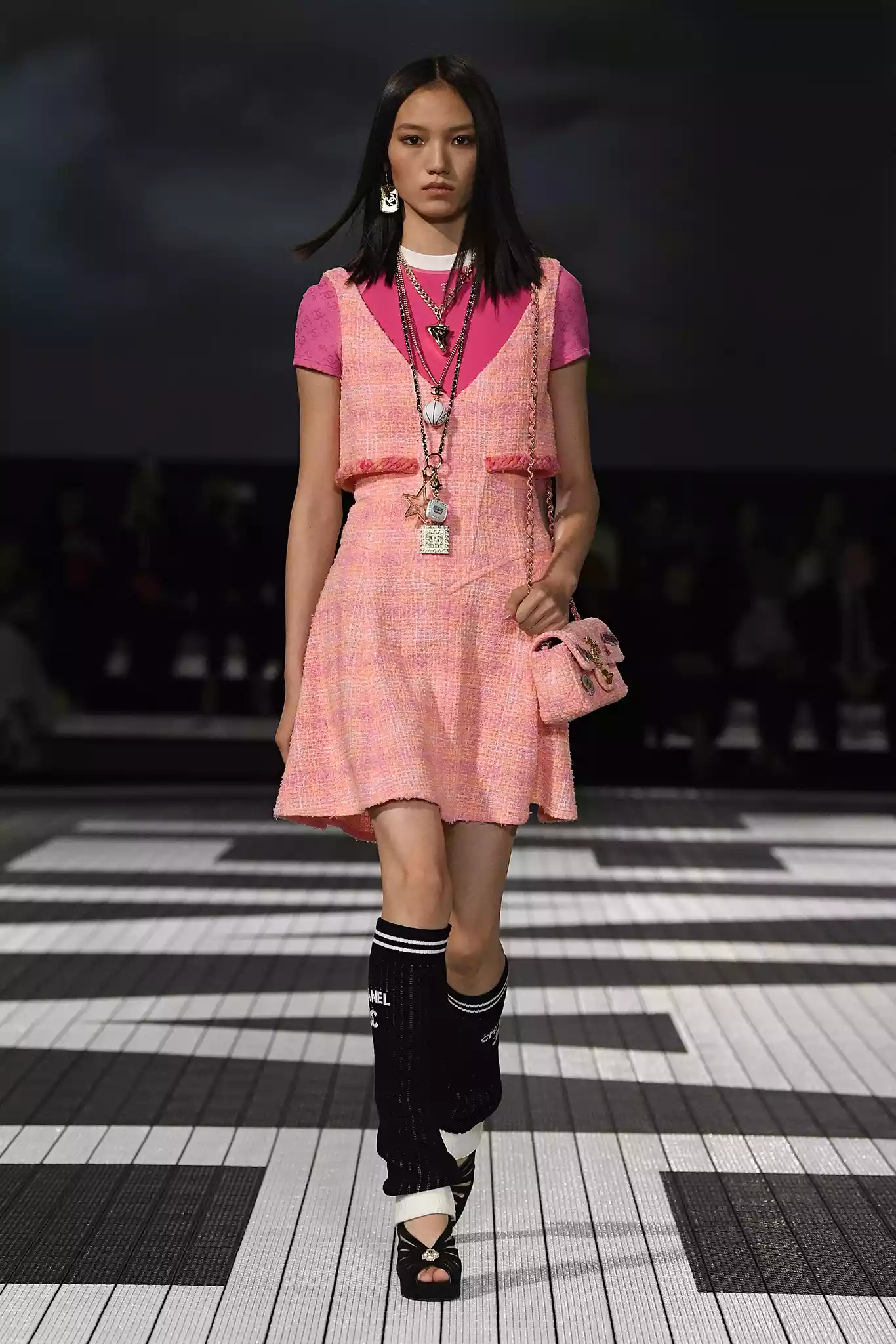 A model on the runway at Chanel Cruise 2024 Ready To Wear Fashion Show at Paramount Studios on May 9, 2023 in Los Angeles, California